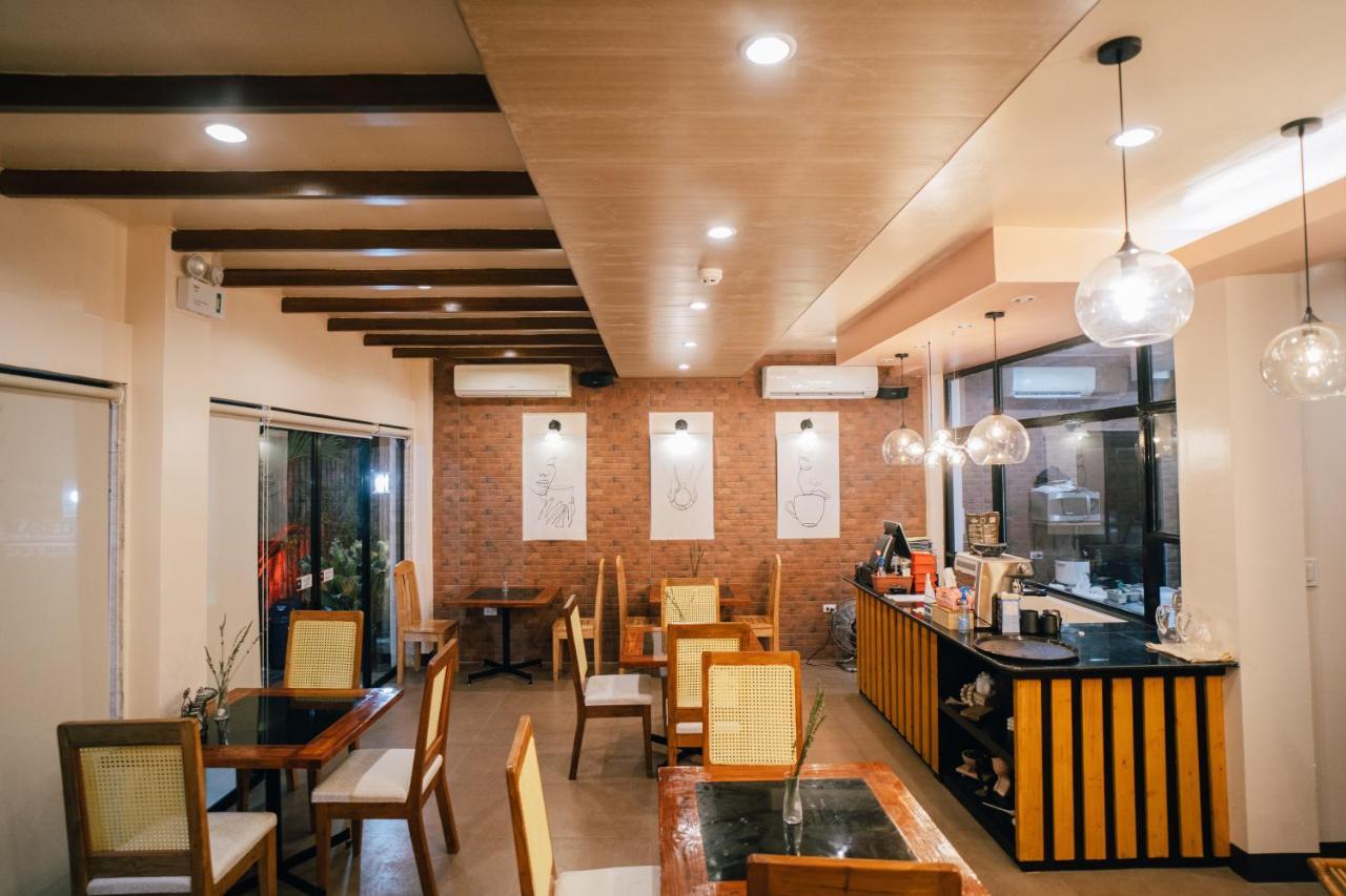 Marieli Suites Near Panglao International Airport Екстер'єр фото