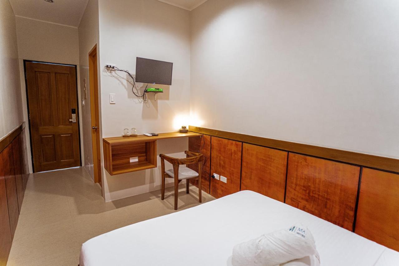 Marieli Suites Near Panglao International Airport Екстер'єр фото